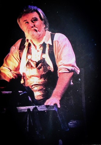 Donald McIntyre as Hans Sachs
